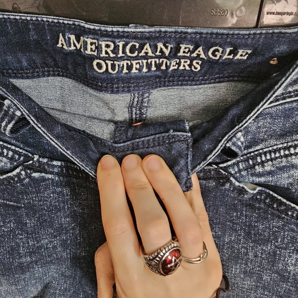 American Eagle Super Stretch Hi-Rise Jean Shorts - Picture 2 of 4